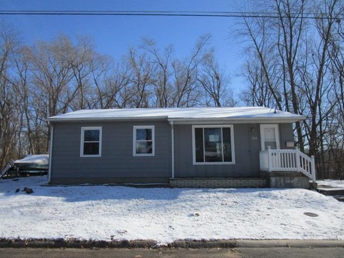 1324  FENLEY AV  