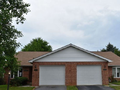 1002  HAMPTON CR  
